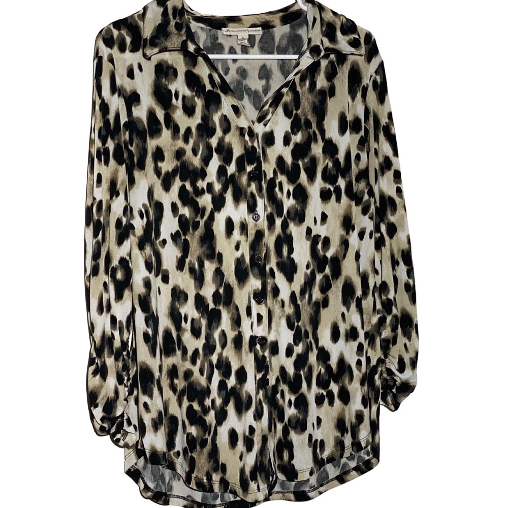 JM Collection - Button Leopard Print
